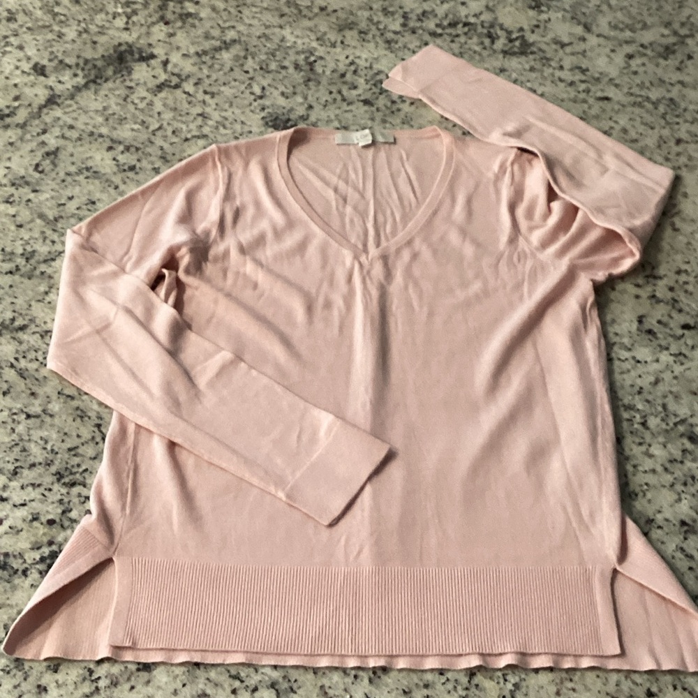 LOFT Blush V-Neck Long Sleeve Knit Top